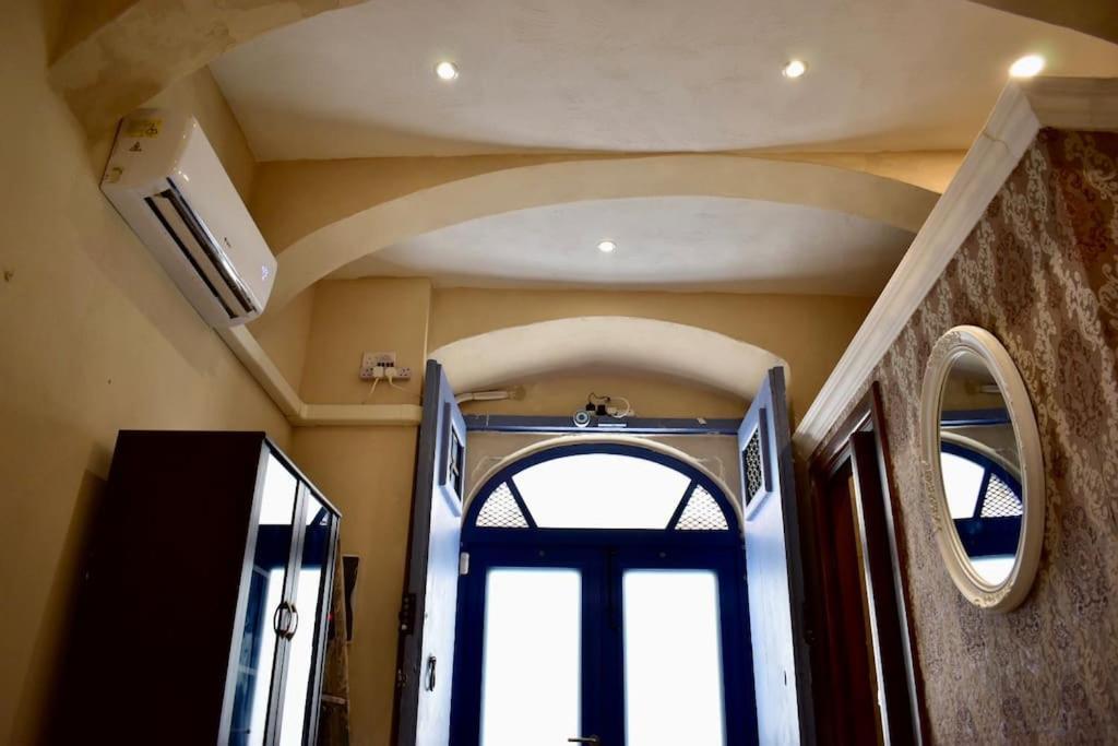 City Centre Pied-A-Terre Near Food Market And Walking Distance To Bus Terminus Valletta Exterior photo
