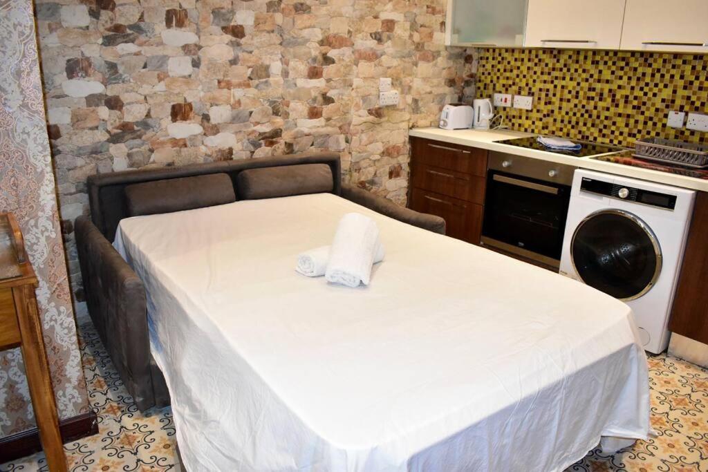 City Centre Pied-A-Terre Near Food Market And Walking Distance To Bus Terminus Valletta Exterior photo